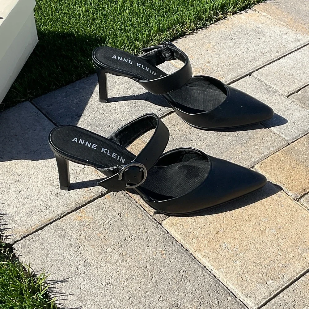 Anne Klein Black Leather Mules - Picture 4 of 4